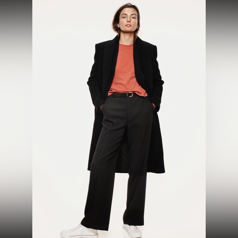 NWT ZARA SIZE XL LOW RISE PINSTRIPE TROUSERS
LIMITED‎ EDITION WOOL WIDE LEG